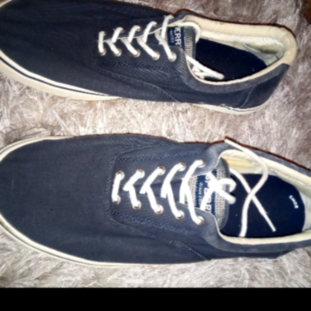 Sperry Tennis shoes